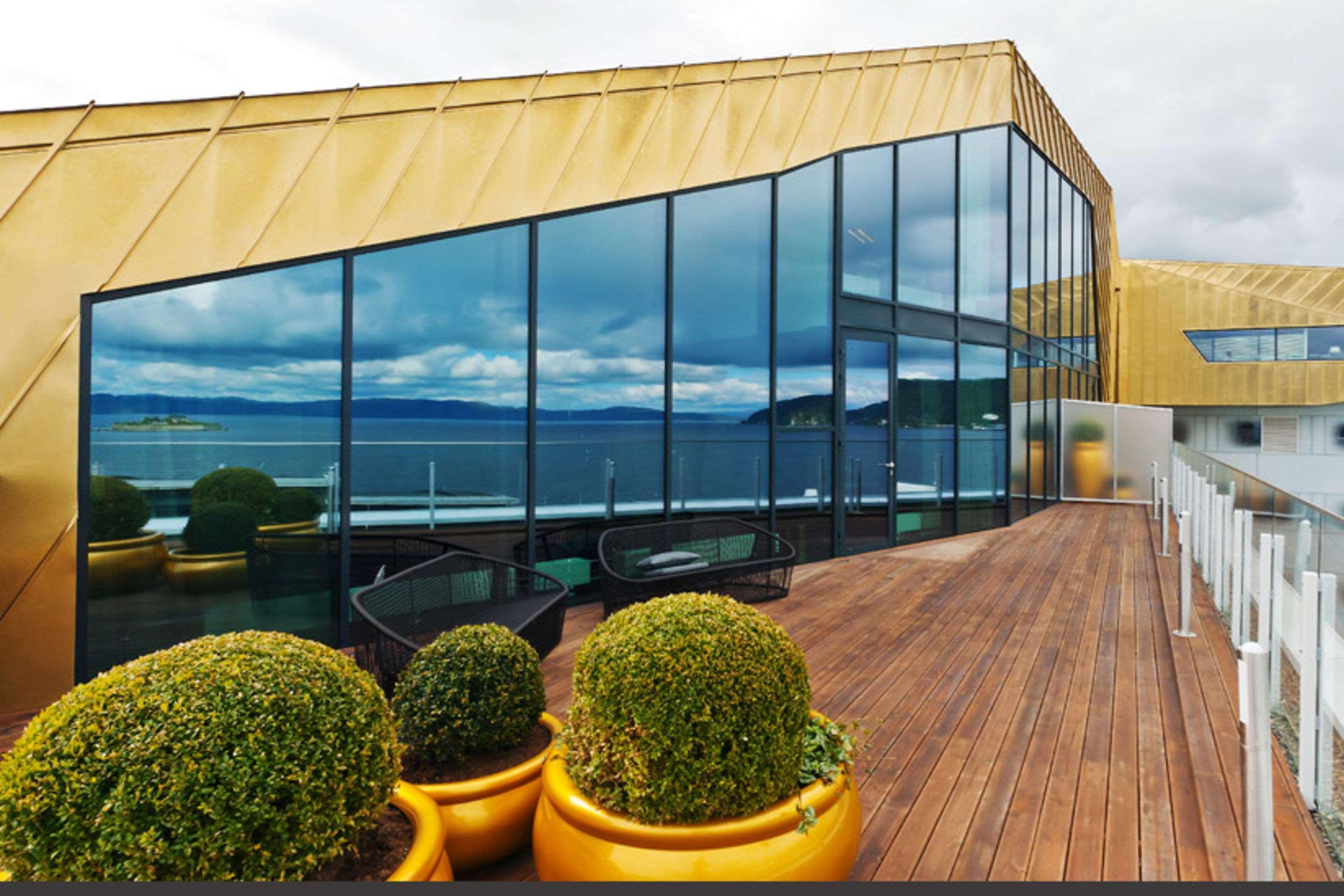 Clarion Hotel 4*